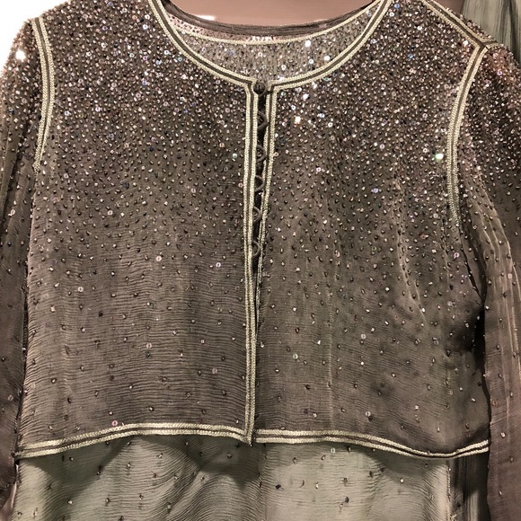 Three piece suit. Sweater pants and shirt - Picture 3 of 4